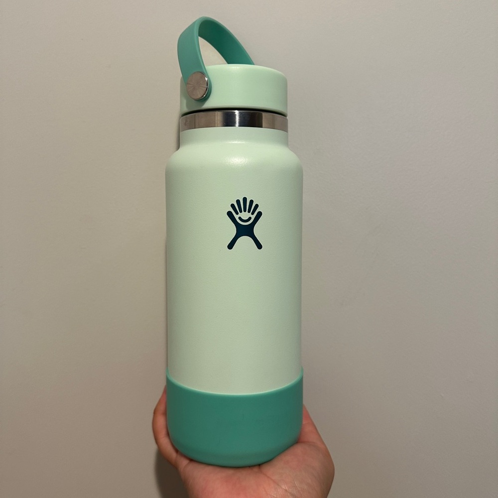 32oz Hydroflask, with bumper-it’s a rare color